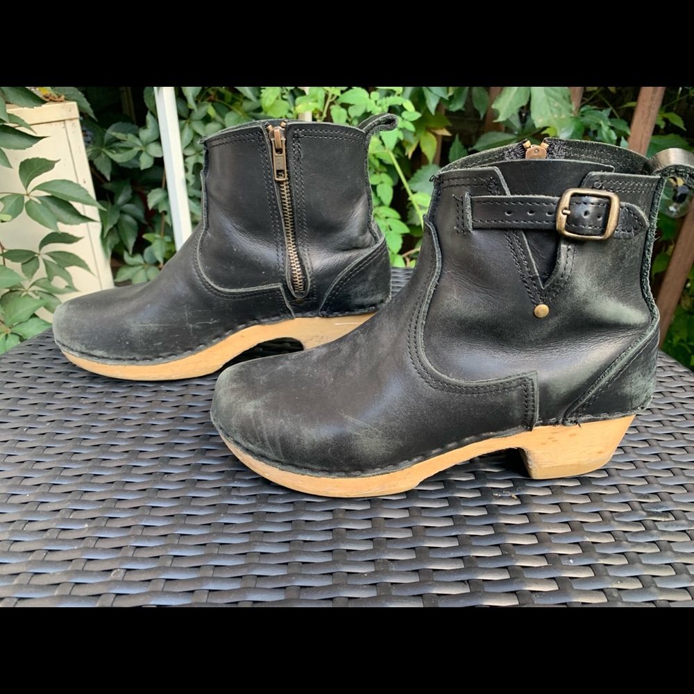 No.6 Clog Boots black very well loved sz 40